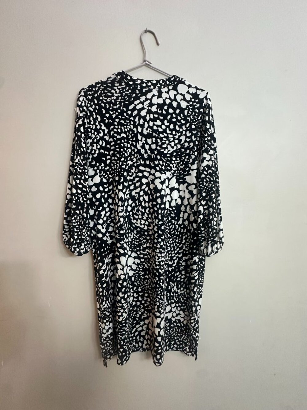 Banana Republic Black White Abstract Print Knit Dress Medium Travel Career - Picture 3 of 8